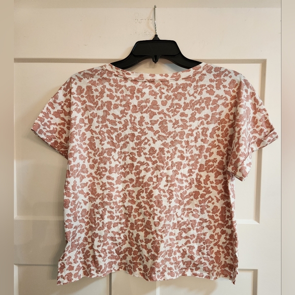 Calvin Klein rolled sleeve shirt. Size Small.  Nwt - Picture 2 of 2